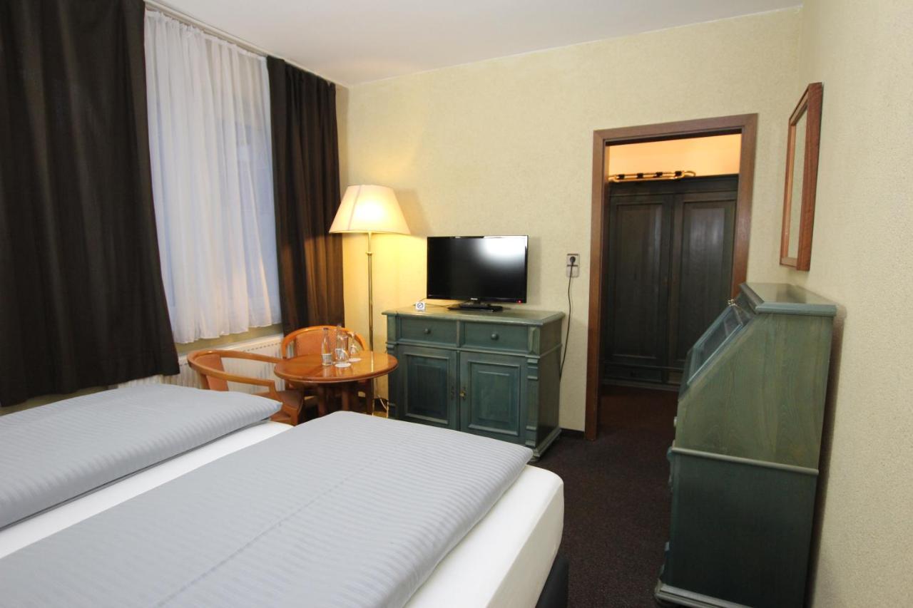 Hotel Restaurant Zur Linde パッテンゼン エクステリア 写真