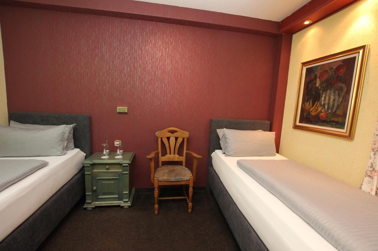 Hotel Restaurant Zur Linde パッテンゼン エクステリア 写真