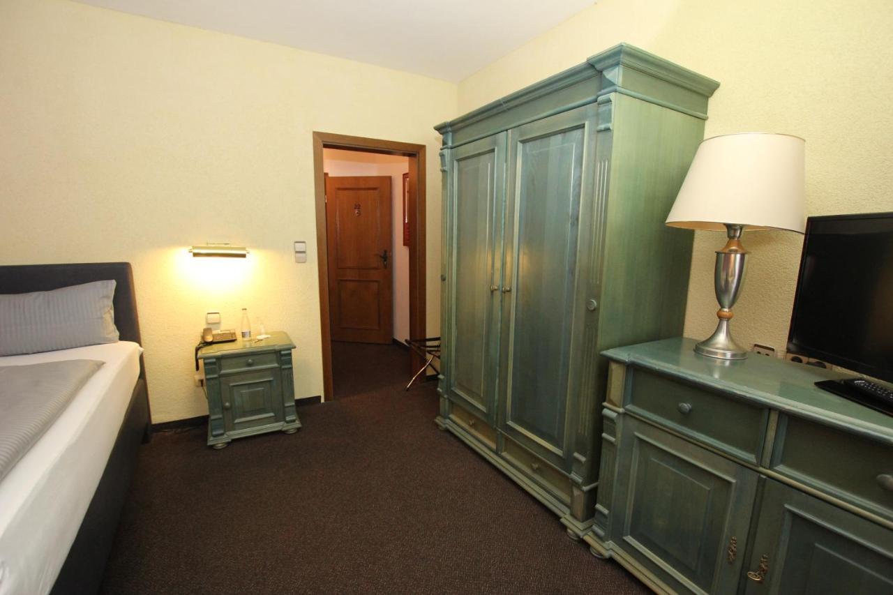Hotel Restaurant Zur Linde パッテンゼン エクステリア 写真