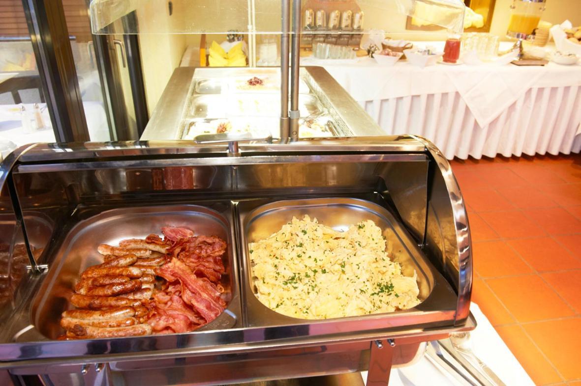 Hotel Restaurant Zur Linde パッテンゼン エクステリア 写真